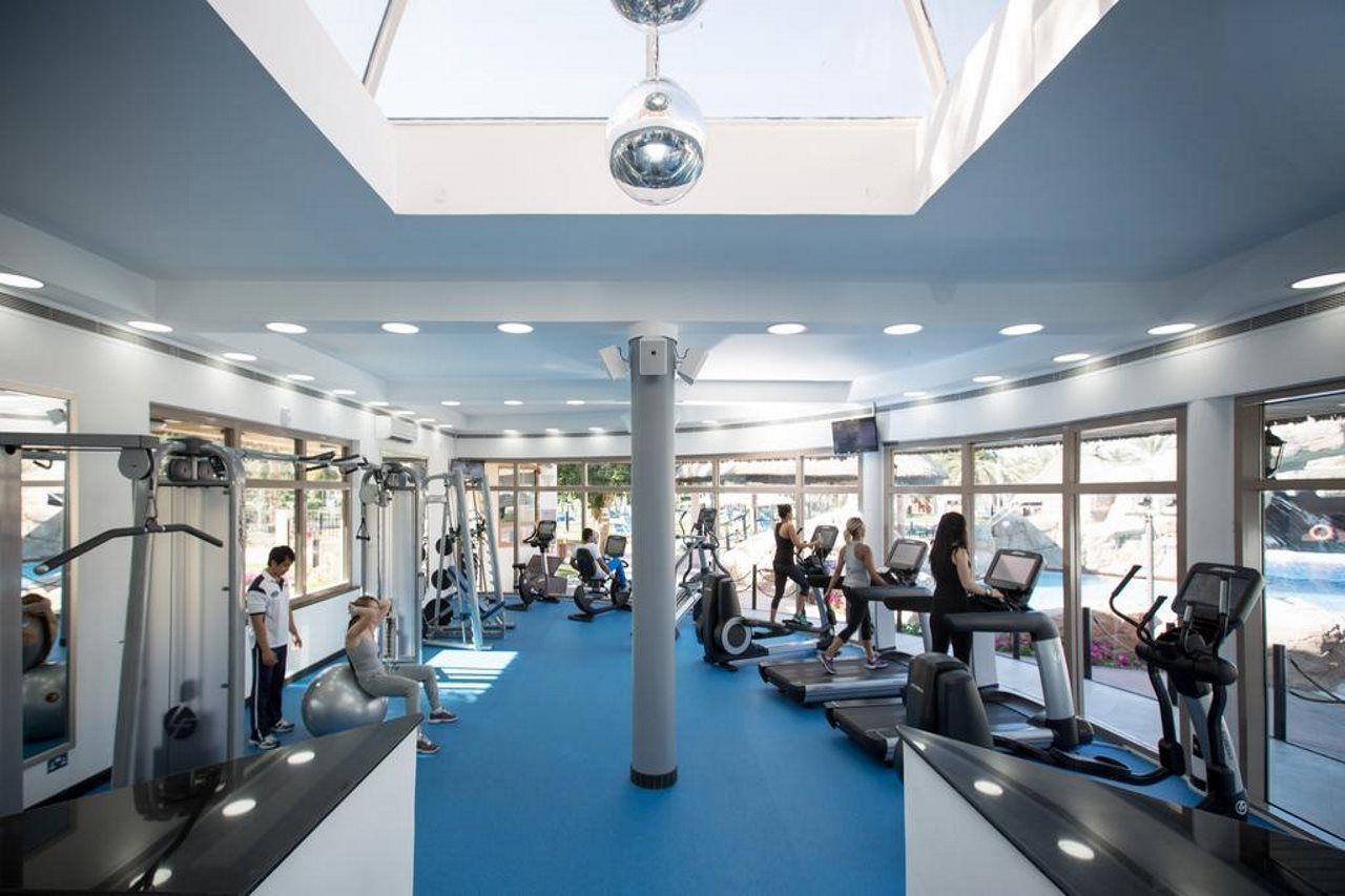 Danat Al Ain Resort Eksteriør bilde The gym at the University of Roehampton